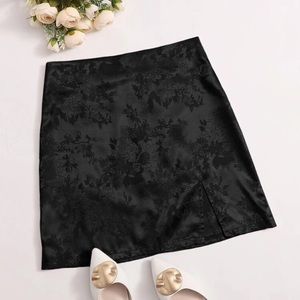 Brand new black skirt